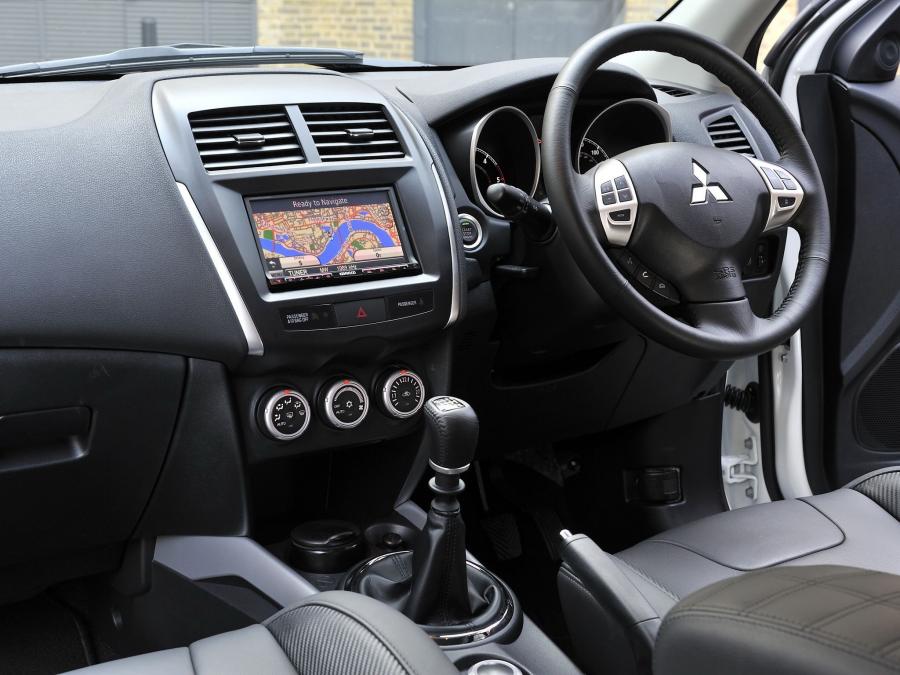  Mitsubishi ASX Black 2011 года  (фото 13 из 15)